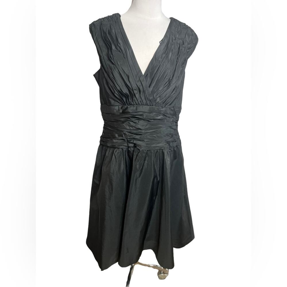 Vintage Tadashi Shoji v neck ruched waist fit and flare black dress Sz 14 queen